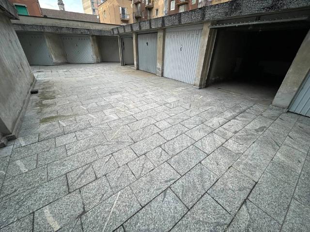 Box / Garage in affitto a Alessandria AL