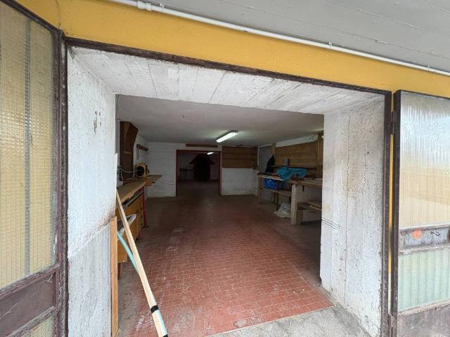 Box / Garage in affitto a Barga LU
