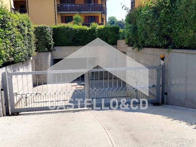 Box / Garage in affitto a Desenzano del Garda BS