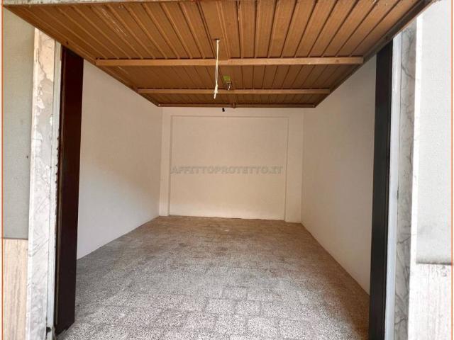 Box / Garage in affitto a Formia LT