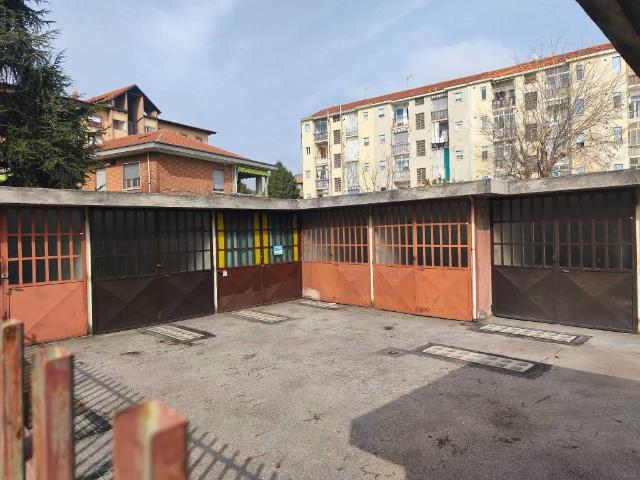 Box / Garage in affitto a Grugliasco TO