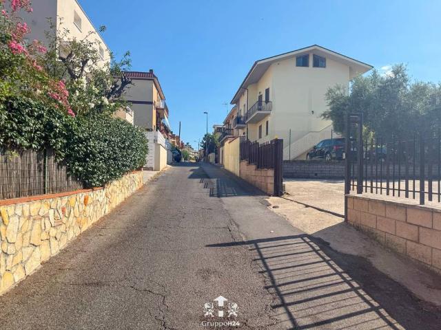 Box / Garage in affitto a Marino RM