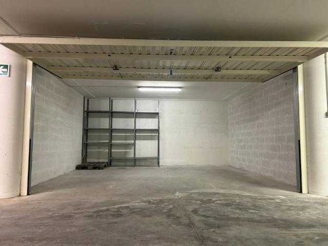 Box / Garage in affitto a Massa MS