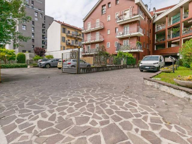 Box / Garage in affitto a Milano MI