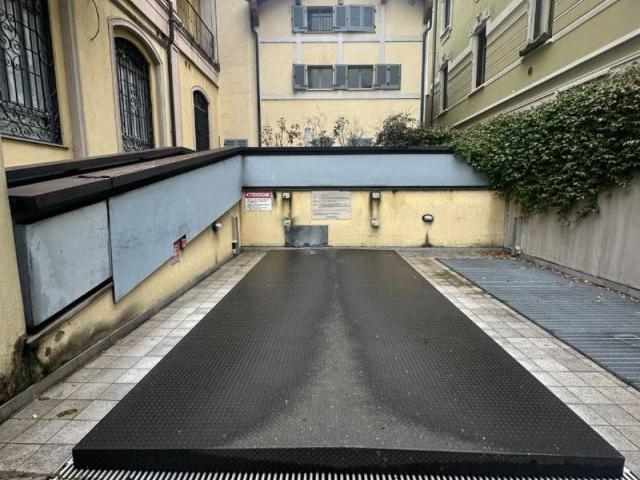 Box / Garage in affitto a Milano MI