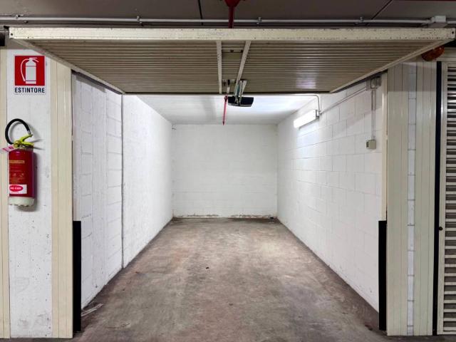 Box / Garage in affitto a Milano MI