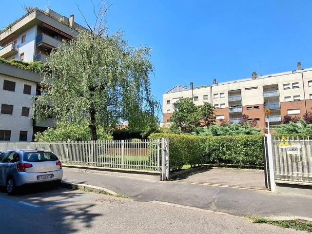 Box / Garage in affitto a Milano MI
