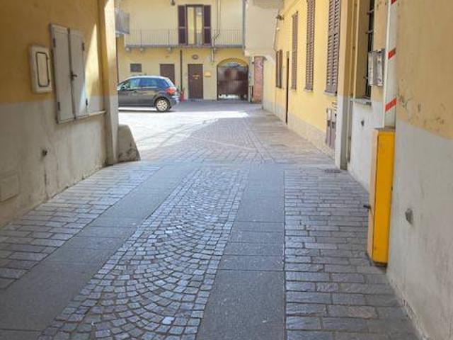 Box / Garage in affitto a Rho MI