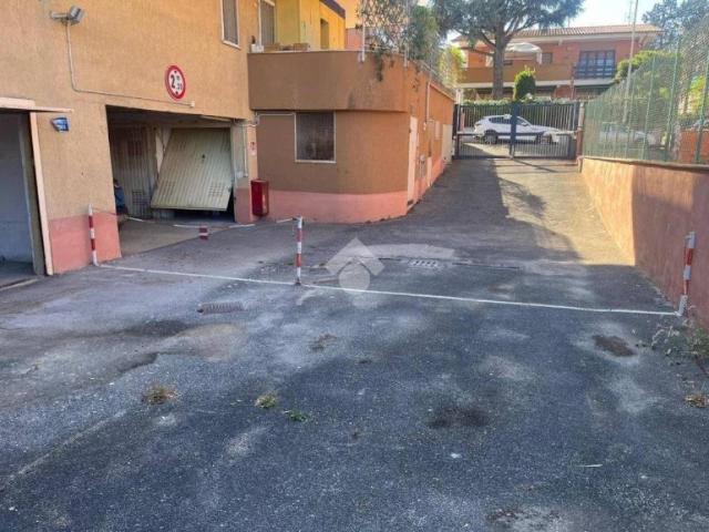Box / Garage in affitto a Roma RM