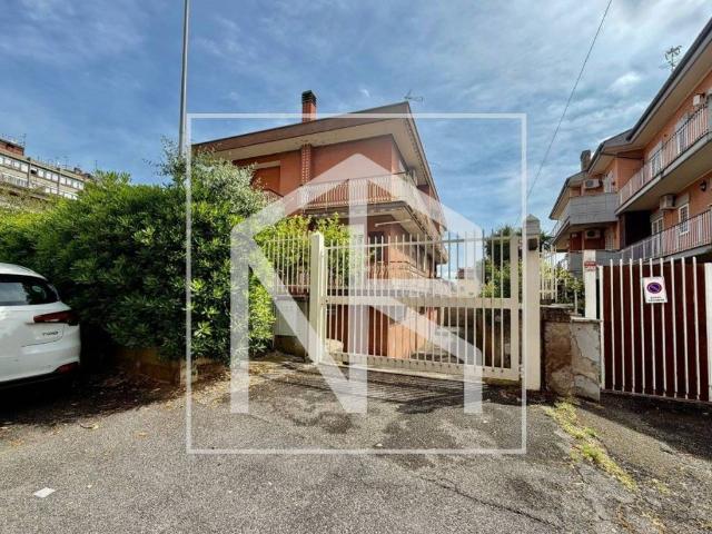 Box / Garage in affitto a Roma RM
