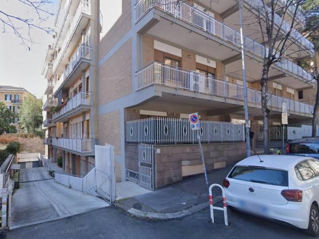 Box / Garage in affitto a Roma RM