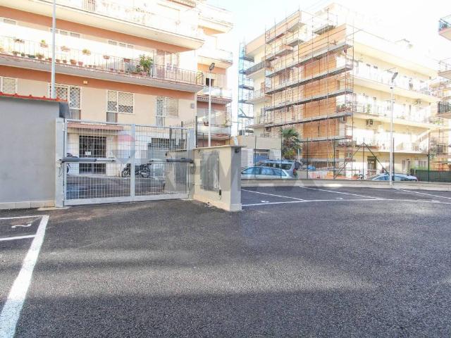 Box / Garage in affitto a Roma RM