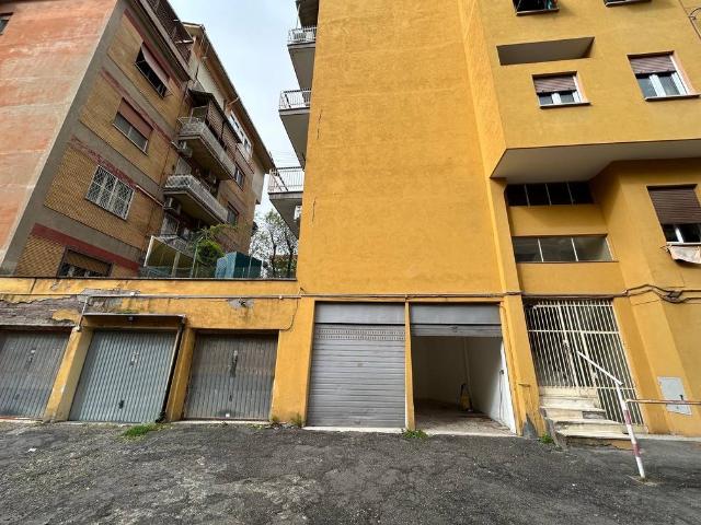 Box / Garage in affitto a Roma RM