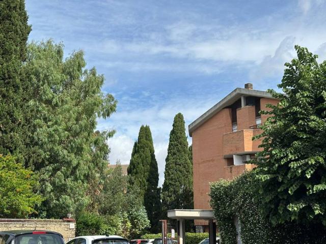 Box / Garage in affitto a Roma RM