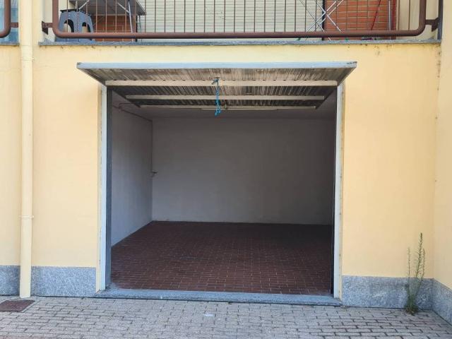 Box / Garage in affitto a Rosate MI