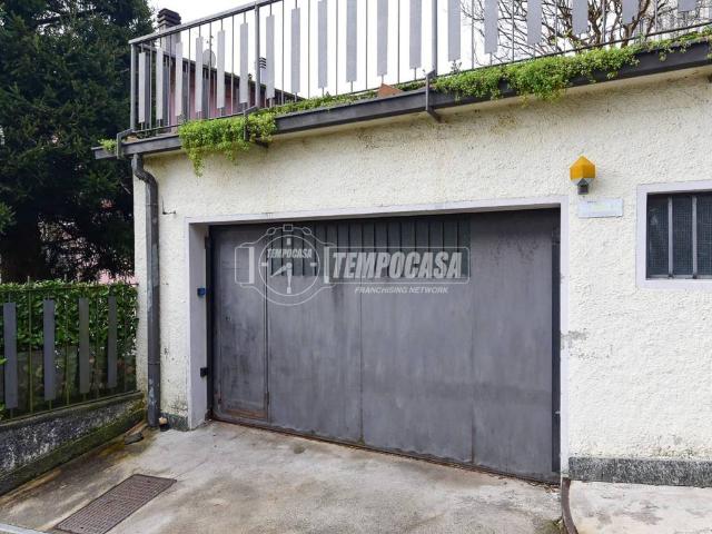Box / Garage in vendita a Tavernerio CO