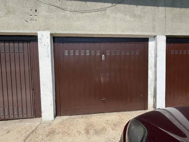 Box / Garage in vendita a Ternate VA