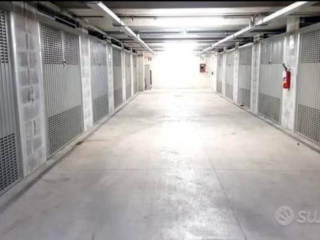 Box / Garage in vendita a Terni TR