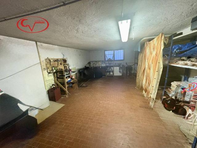Box / Garage in vendita a Terranuova Bracciolini AR