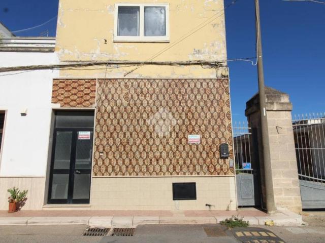 Box / Garage in vendita a Torchiarolo BR