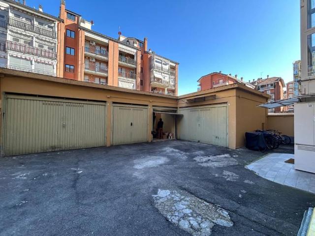 Box / Garage in vendita a Torino TO