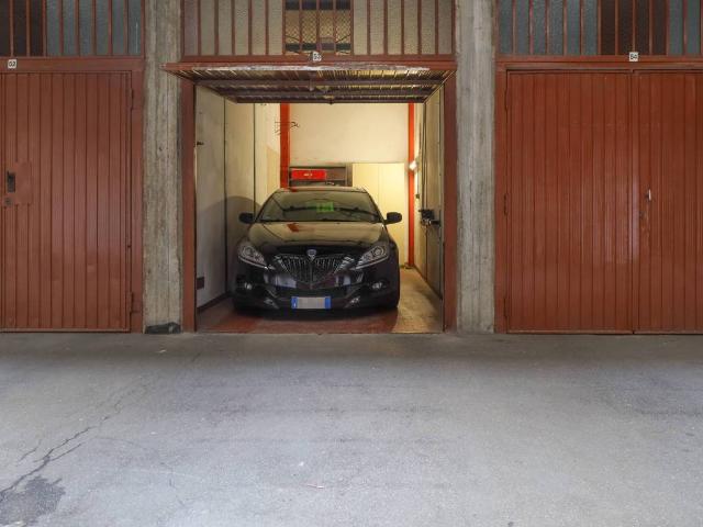 Box / Garage in vendita a Torino TO