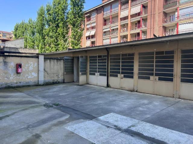 Box / Garage in vendita a Torino TO
