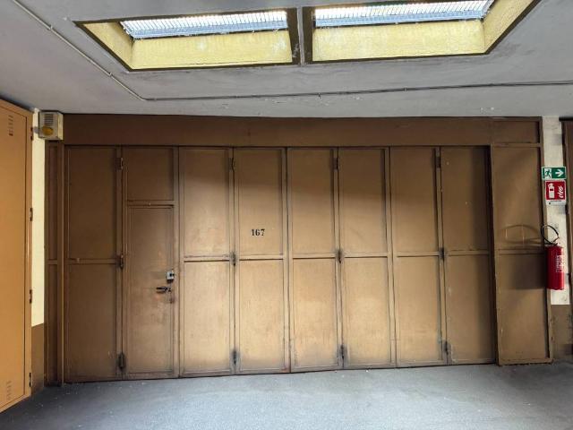 Box / Garage in vendita a Torino TO