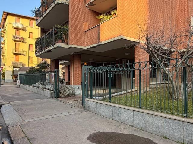 Box / Garage in vendita a Torino TO