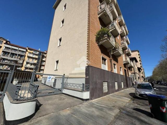 Box / Garage in vendita a Torino TO