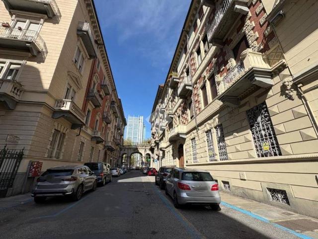 Box / Garage in vendita a Torino TO