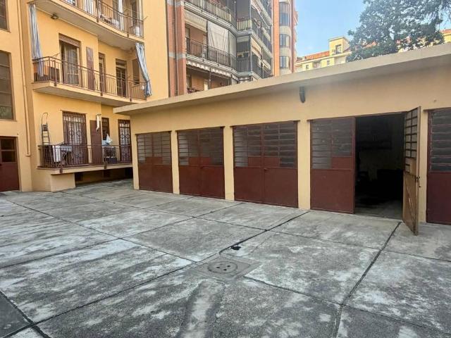 Box / Garage in vendita a Torino TO