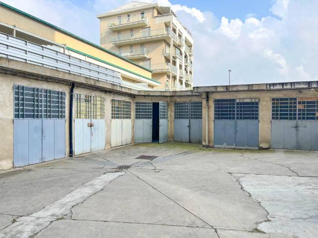 Box / Garage in vendita a Torino TO