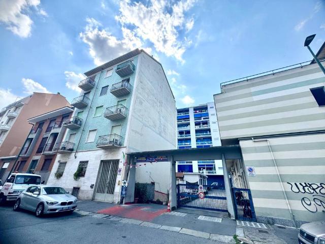 Box / Garage in vendita a Torino TO