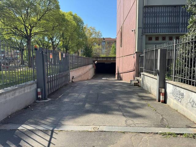Box / Garage in vendita a Torino TO