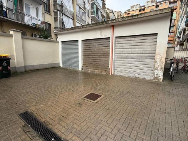 Box / Garage in vendita a Torino TO