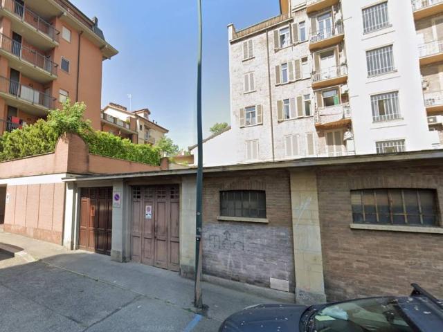 Box / Garage in vendita a Torino TO