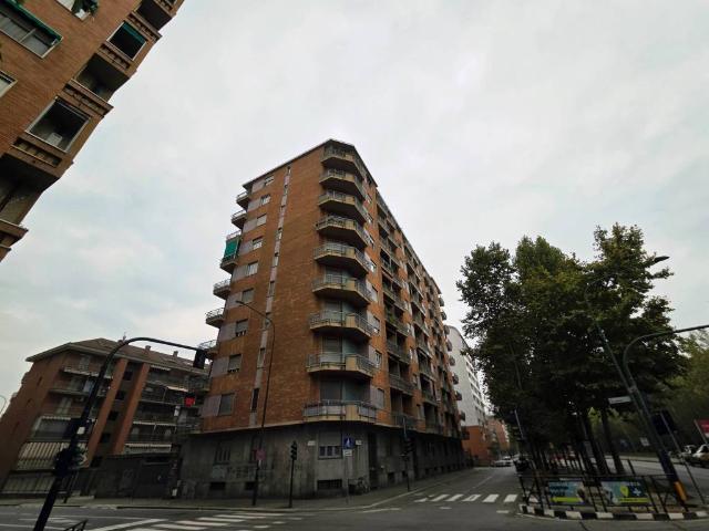 Box / Garage in vendita a Torino TO