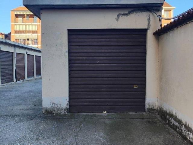 Box / Garage in vendita a Torino TO