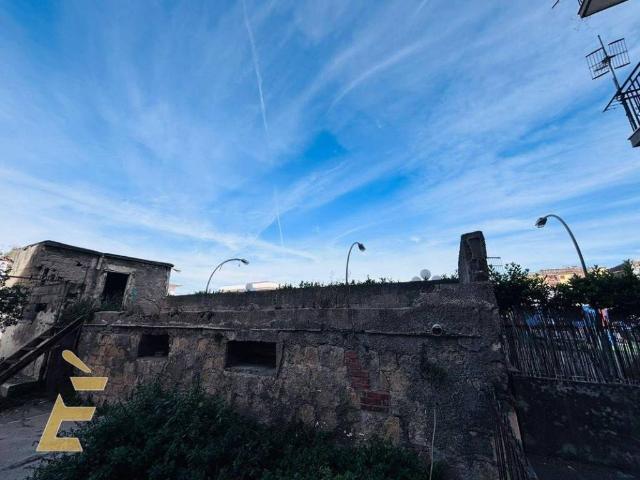 Box / Garage in vendita a Torre del Greco NA