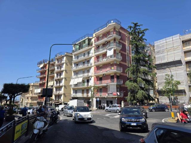 Box / Garage in vendita a Torre del Greco NA