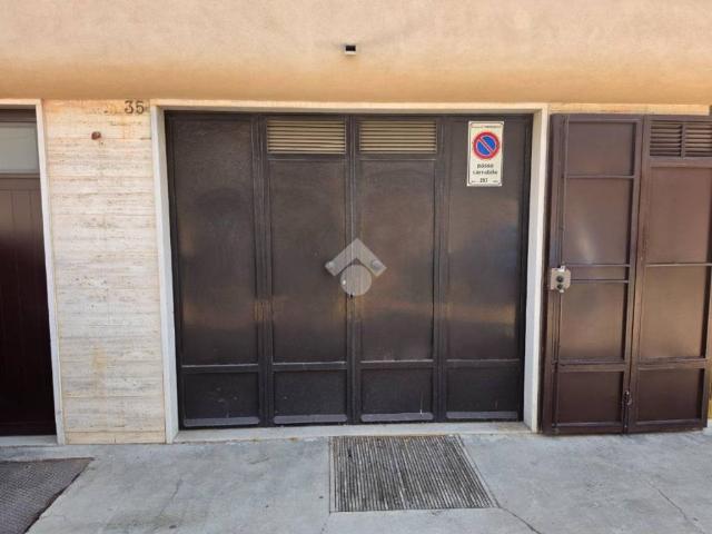 Box / Garage in vendita a Torremaggiore FG