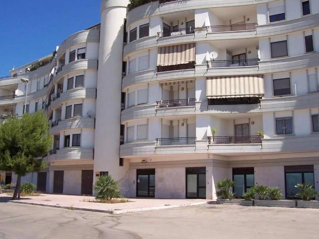 Box / Garage in vendita a Trani BT