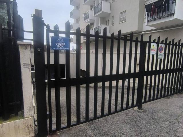 Box / Garage in vendita a Trani BT