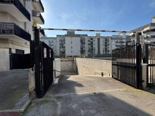 Box / Garage in vendita a Trani BT