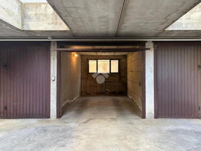 Box / Garage in vendita a Trezzo sull'Adda MI