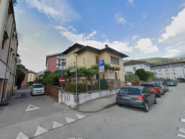 Box / Garage in vendita a Trento TN
