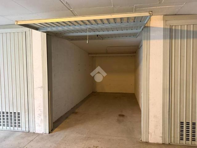 Box / Garage in vendita a Trento TN