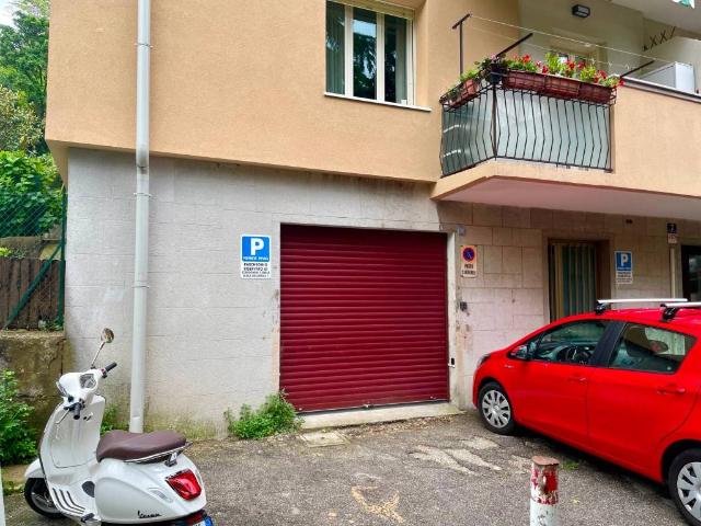 Box / Garage in vendita a Trieste TS