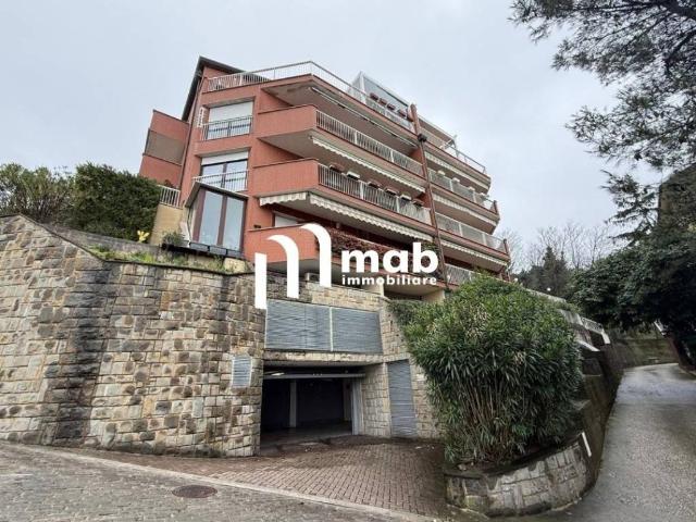 Box / Garage in vendita a Trieste TS